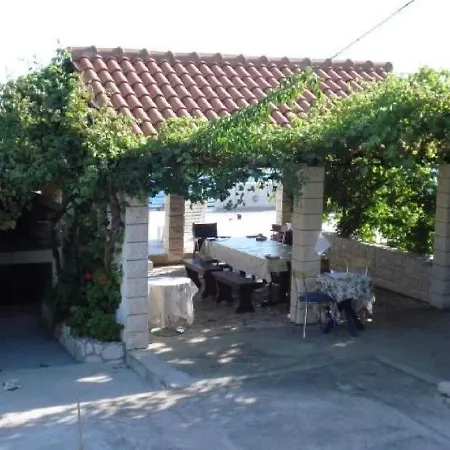 House Jadranka Ferienhaus *
